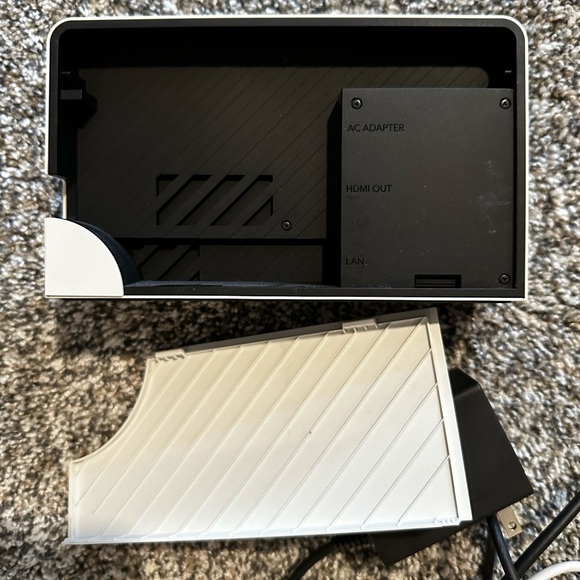 Nintendo Switch OLED Bundle - Picture 6 of 6